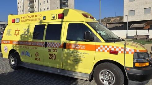 ילדה נפלה למותה בשדרות