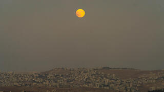 בכל העולם וגם בישראל צפו בתופעת הטבע של ליקוי ירח, עם הצבעים המרהיבים 