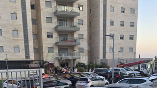 ילדה נפלה למותה בשדרות