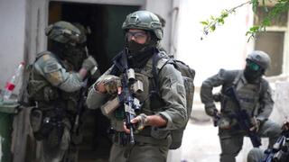 משטרה מג"ב פשיטה בית מחבל ביצע פיגוע מלון צובה