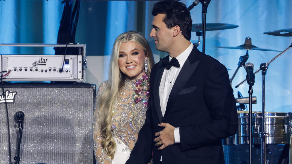 Erika and Charlie Kirk (Photo: Samuel Corum, Getty) אריקה וצ'רלי קירק באירוע של Turning Point USA בינואר השנה