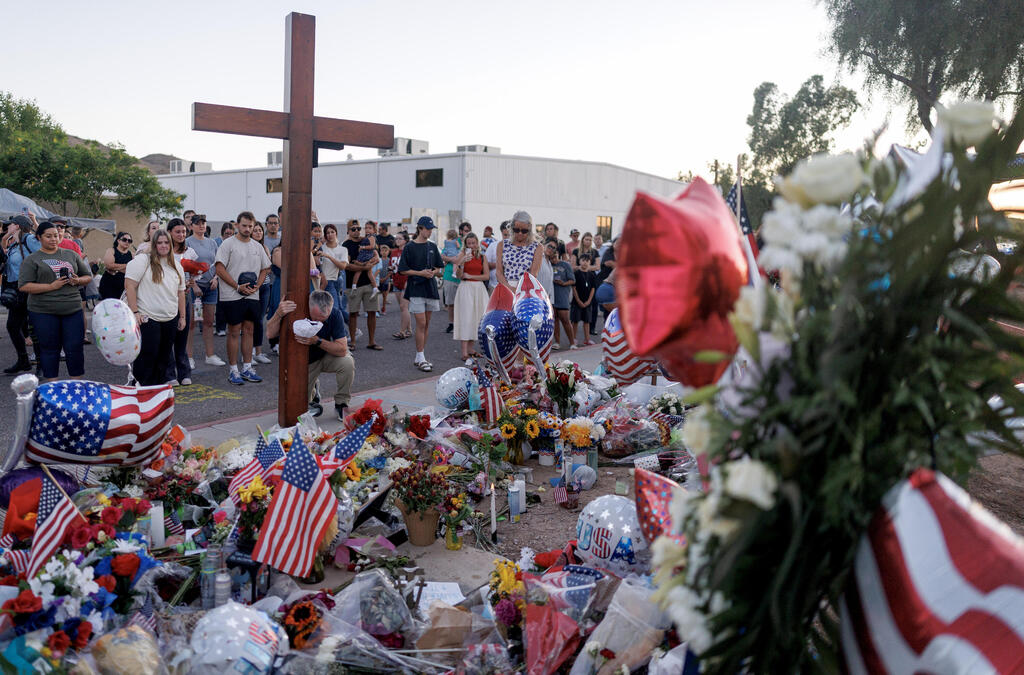 אירוע לזכר צ'רלי קירק ב פיניקס אריזונה ארה"ב