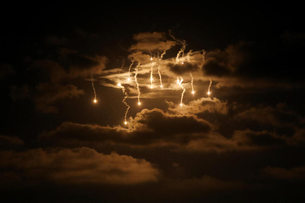 פצצות תאורה בשמי רצועת עזה