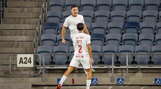 דן ביטון חוגג עם גיא מזרחי