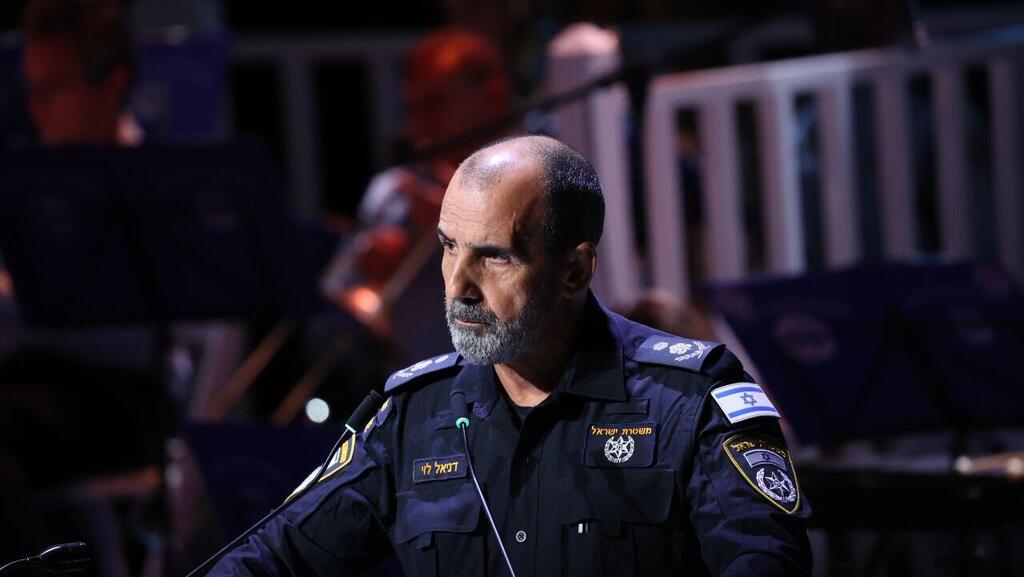 הפשיטה על הפרקליטות הצבאית, המתח במשטרה וההוראה מהמפכ"ל