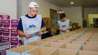 מכינים את החבילות לחג