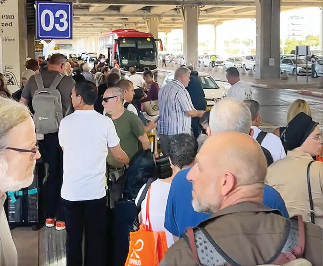 Очереди в Бен-Гурионе (Фото: "Едиот ахронот") yk14517186