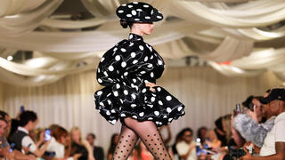 תצוגת אביב-קיץ 2026 של כריסטיאן סיריאנו בשבוע האופנה בניו יורק