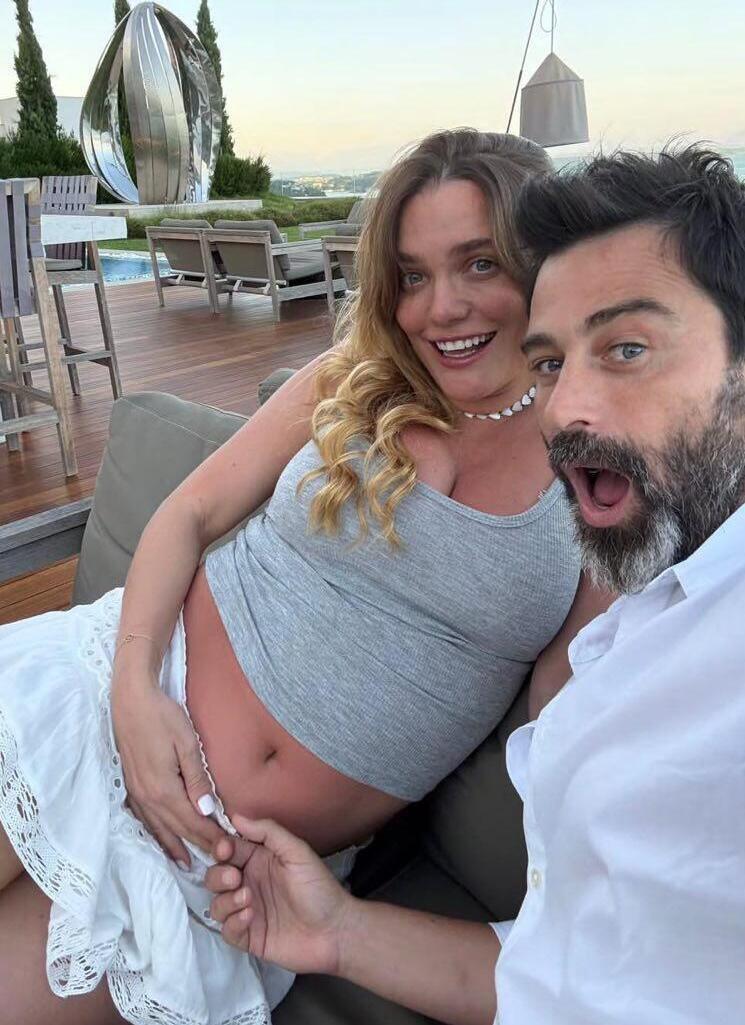 רק בשמחות! (צילום מסך: אינסטגרם ) דנה פרידר בהריון