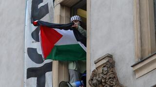 סטודנטים פרו-פלסטינים שהשתלטו על בניין אוניברסיטת הומבולדט של ברלין בשנה שעברה
