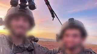 רס"ן פ' (משמאל) ואחיו