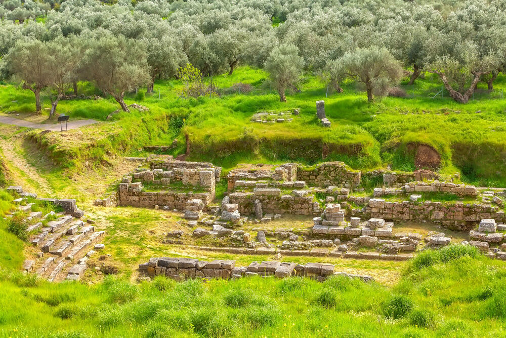 Sparta ruins (Photo: Nataliya Nazarova/ Shutterstock) חורבותיה של ספרטה