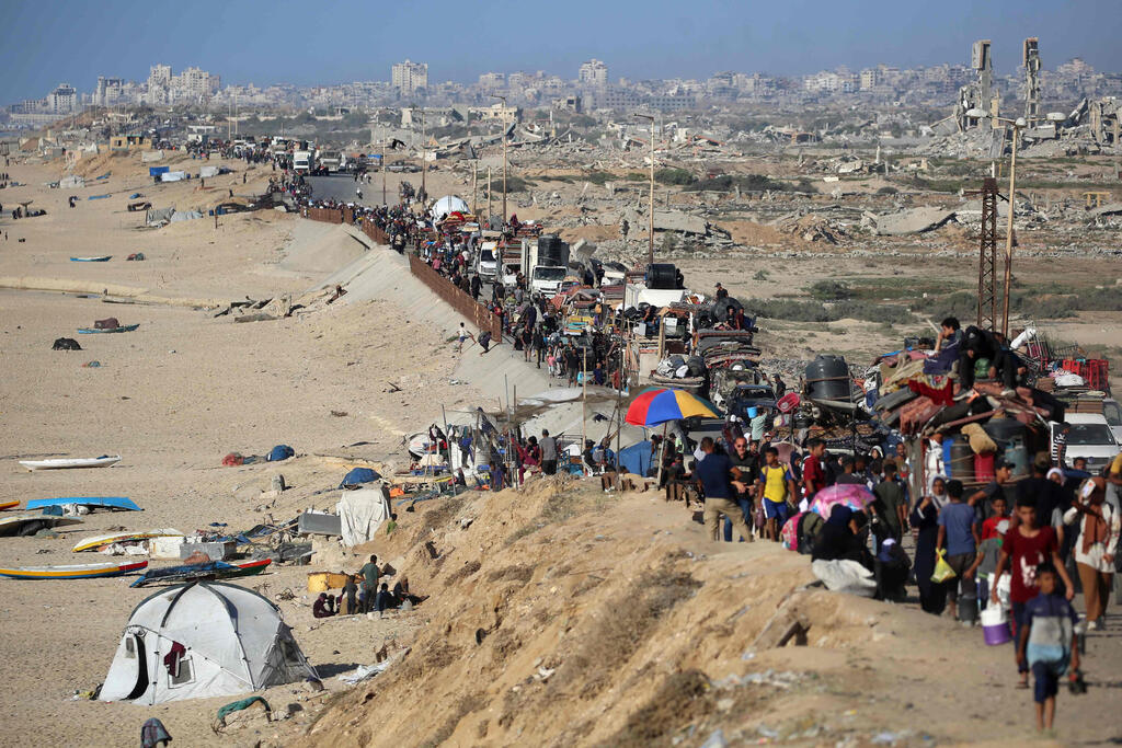 עזה פלסטינים עוזבים מצפון הרצועה דרומה