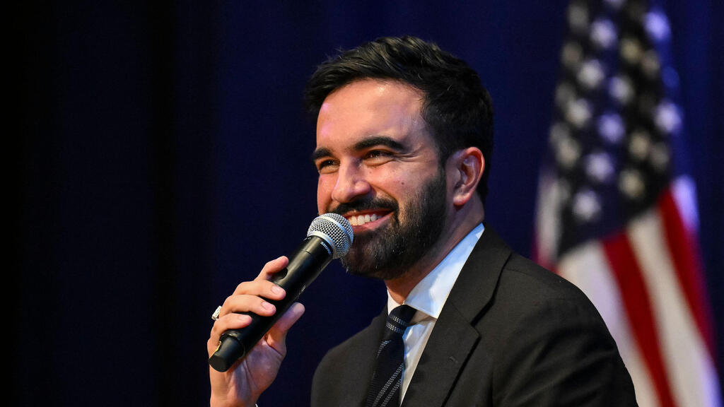 Zohran Mamdani (Photo: Angela Weiss/ AFP) זוהראן ממדאני קמפיין לראשות העיר ניו יורק 6 בספטמבר באירוע תחת הכותרת "להיאבק באוליגרכיה"