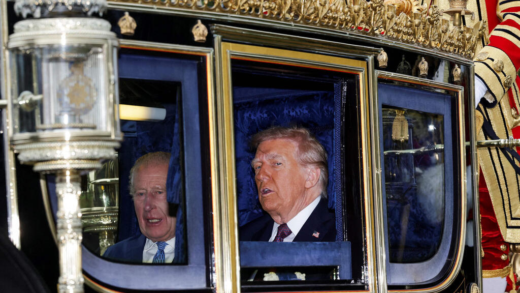 לונדון בריטניה נשיא ארה"ב דונלד טראמפ מגיע לטירת וינזדור