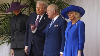 נשיא ארה"ב דונלד טראמפ מלניה טראמפ עם המלך צ'רלס ו- קמילה בטירת וינדזור