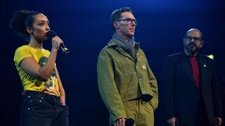 בנדיקט קמברבאץ' (באמצע) ורות נגה באירוע "יחד למען פלסטין"