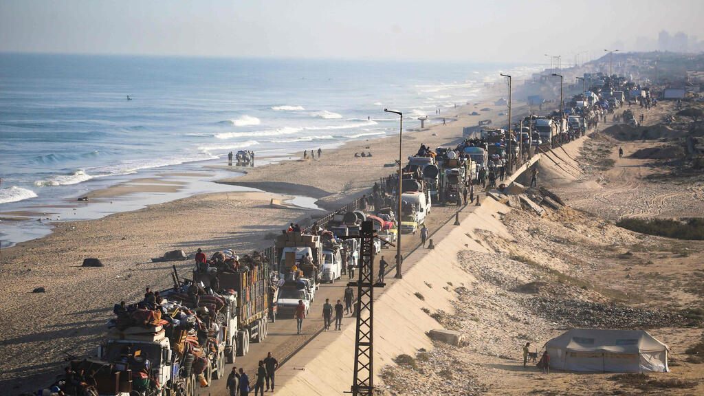 עזה פלסטינים עוזבים מצפון הרצועה דרומה