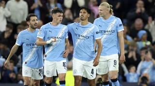 שחקני מנצ'סטר סיטי חוגגים