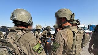 פיגוע ירי מעבר אלנבי פצוע פצועים מחבל מחבלים הרוג הרוגים נהרגו כלי נשק אקדח כוח כוחות צה"ל חיילים לוחמים