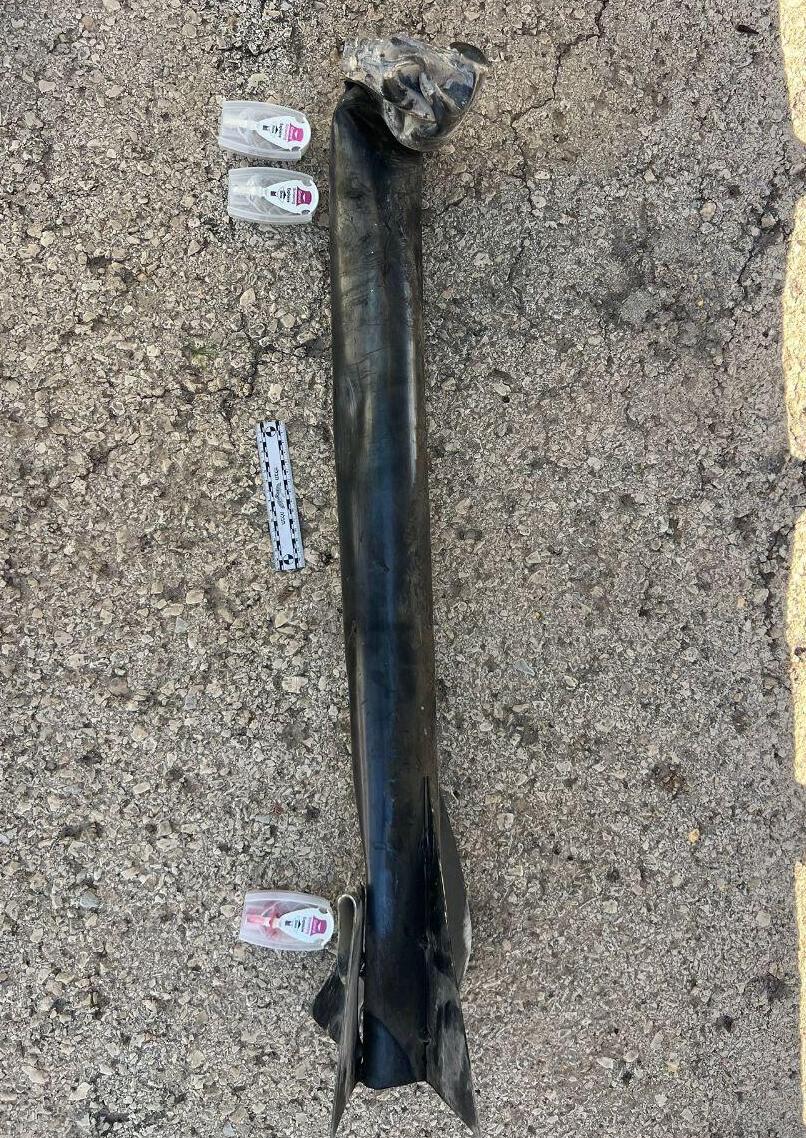 Ракета в полную величину רקטה ששיגר פלסטיני מהכפר נעימה שנפלה בסמוך ל פר ביצ עור אתחתא ליד כביש 443 בבנימין