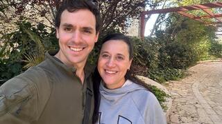 ד"ר שרה שורץ עם בנה, רס"ל (במיל') דוד שורץ ז"ל