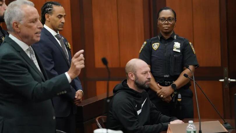 ג'רמי אהרון פיסטל בבית המשפט