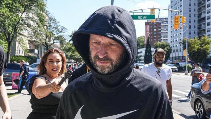 ג'רמי אהרון פיסטל מובל לבית המשפט בניו יורק