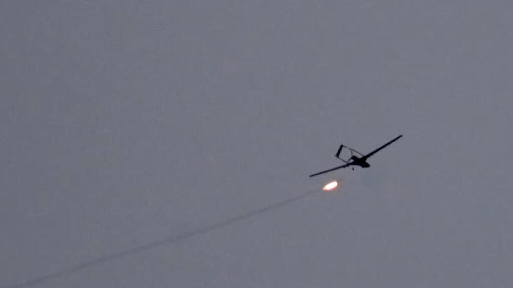 Ukrainian Bayraktar TB2 drone about to be hit by a missile 