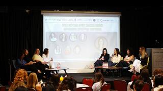 פאנל נשים בונות את הארץ. בין תותים לפקקים