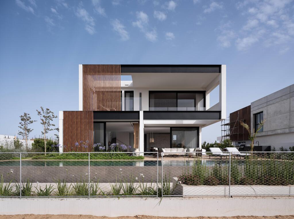 בית פרטי בקיסריה. תכנון ועיצוב: ישראל נוטס