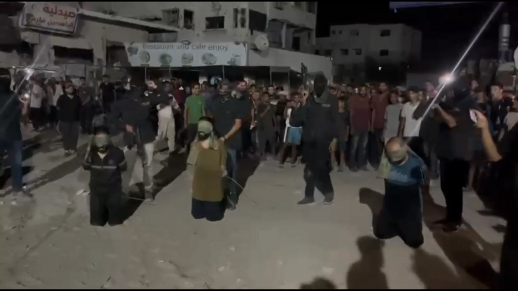 Публичная казнь в Газе אנשי חמאס מוציאים להורג משתפי פעולה