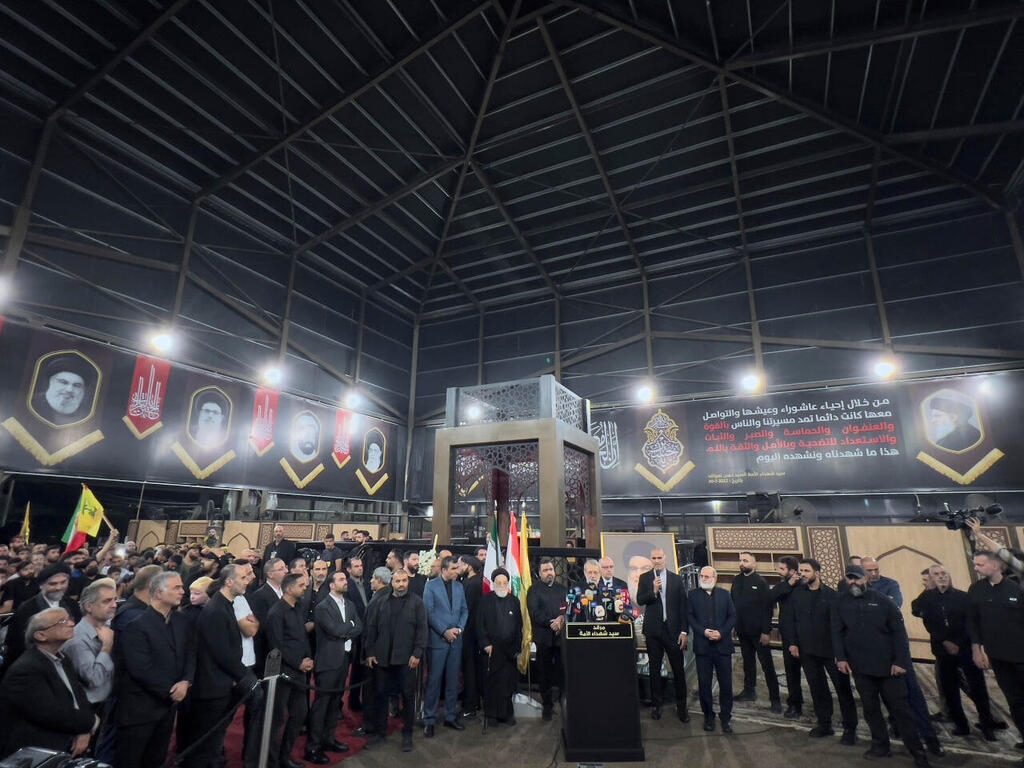 המקדש בו נמצא קברו של חסן נסראללה בלבנון