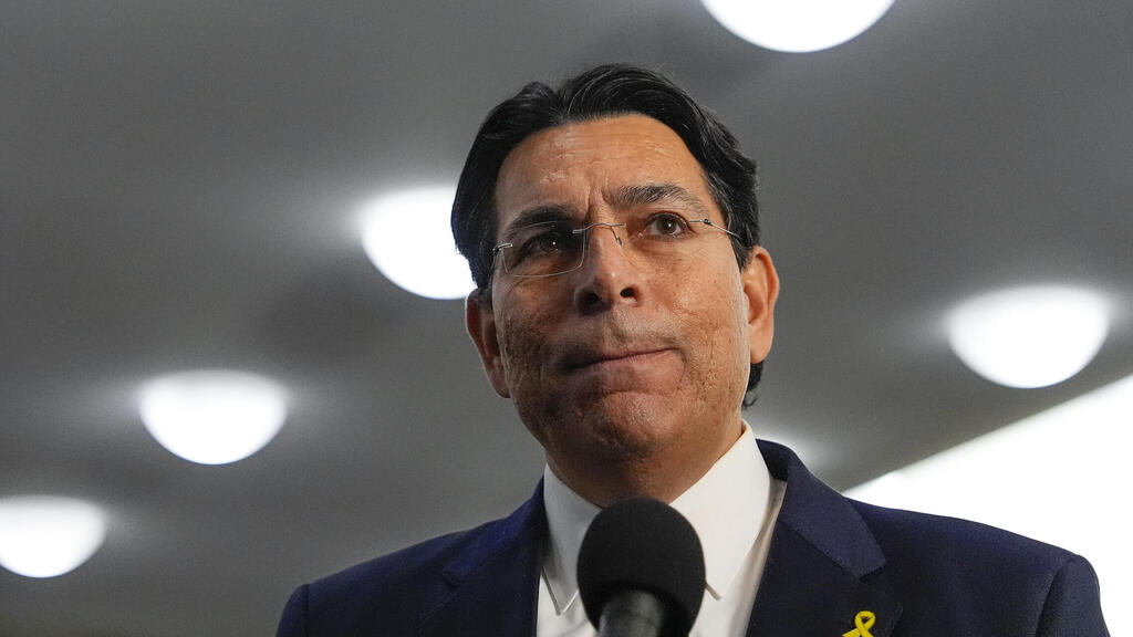 Israel’s U.N. ambassador Danny Danon (Photo: Yuki Iwamura/ AP) דני דנון במועצת האו"ם