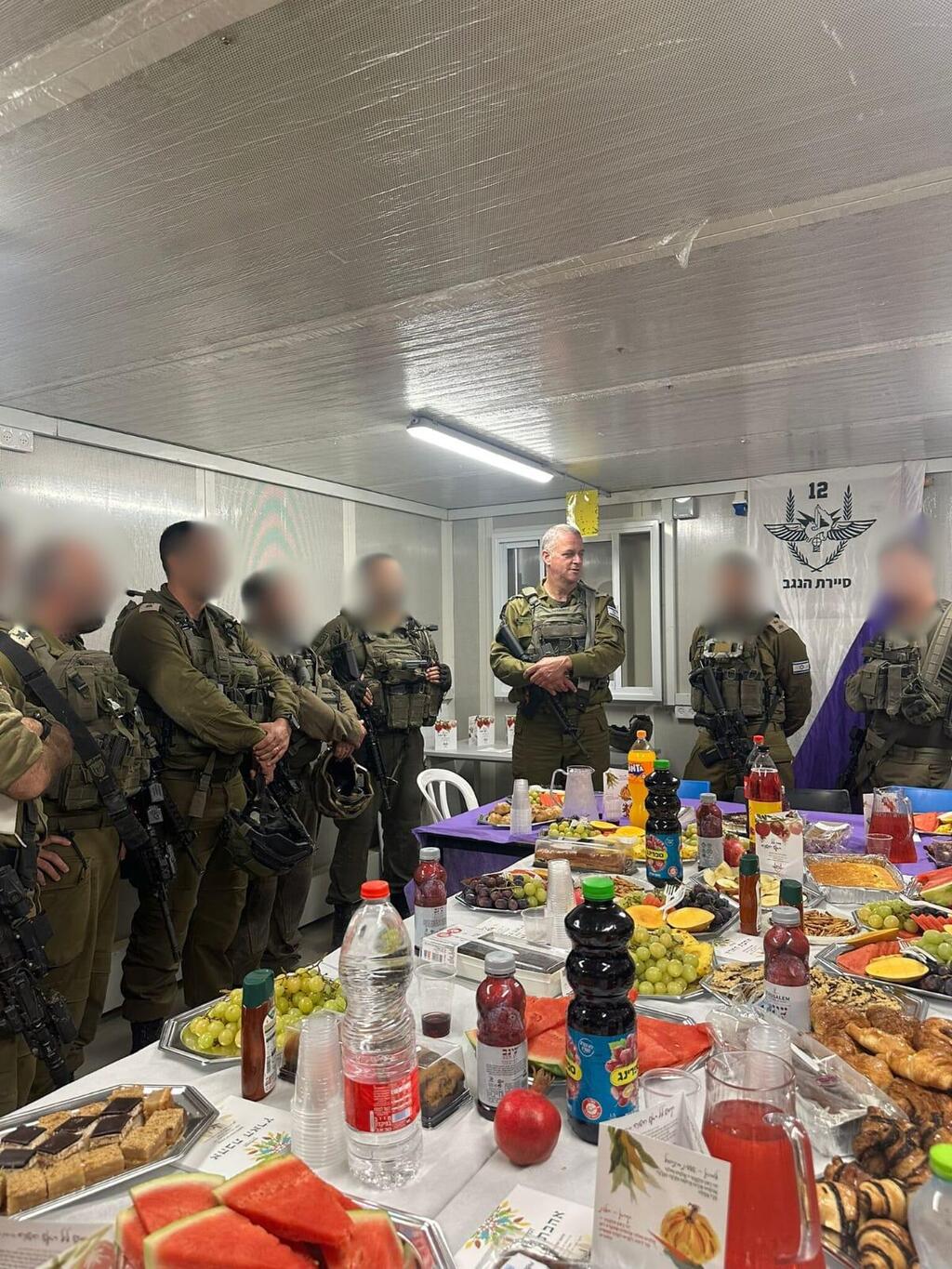 סיור בכירי אגף הטכנולוגיה והלוגיסטיקה לקראת היערכות צה"ל לחגי תשרי