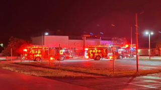 רכבי כיבוי ליד בית חב"ד בסוף השבוע