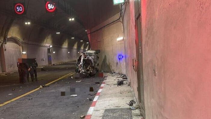 צעיר נהרג בהתהפכות רכב בכביש 1