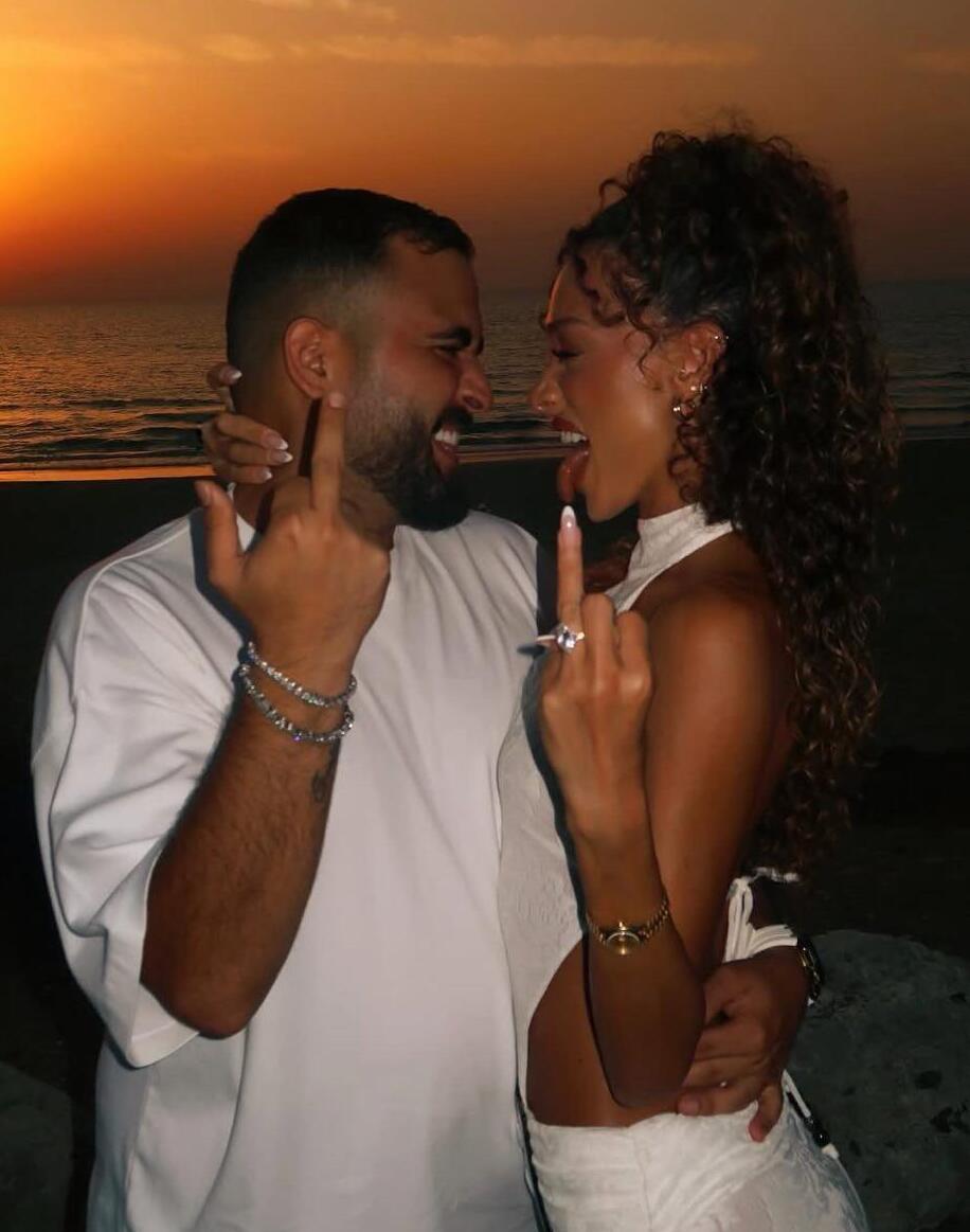 נשמח לקחת חלק בחגיגות! (צילום מסך: אינסטגרם ) עדן פינס אושר כהן הצעת נישואים טבעת יהלום