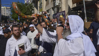 תוקעים בשופר באומן
