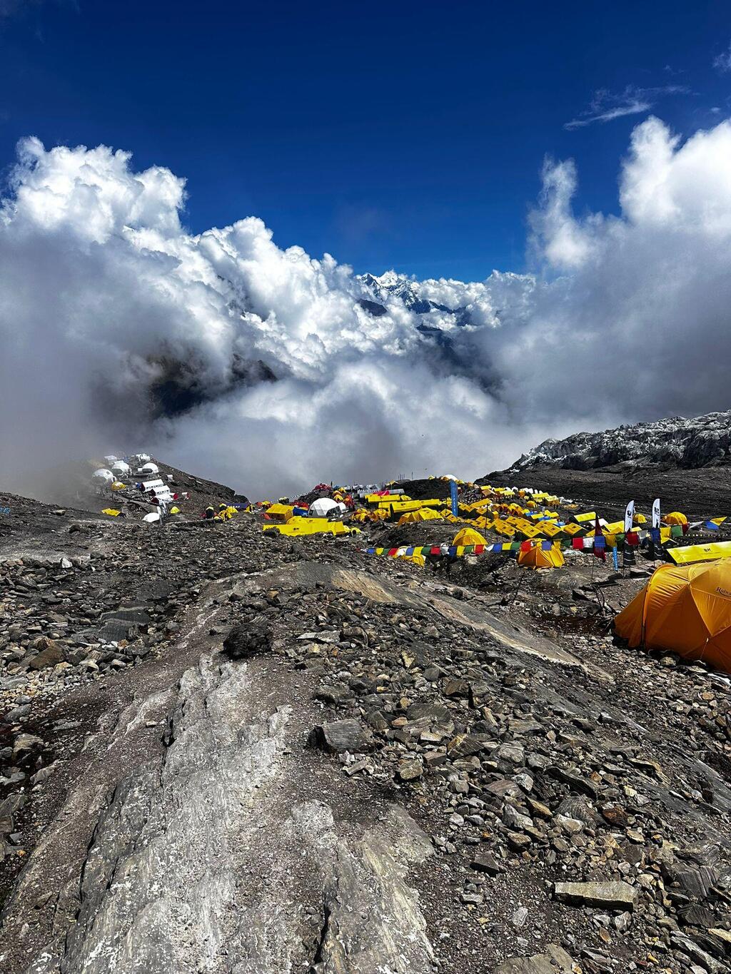 Photo: Danielle Wolfson אחד מבסיסי המטפסים לאורך ההר