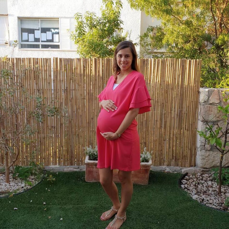 נוי גנחובסקי