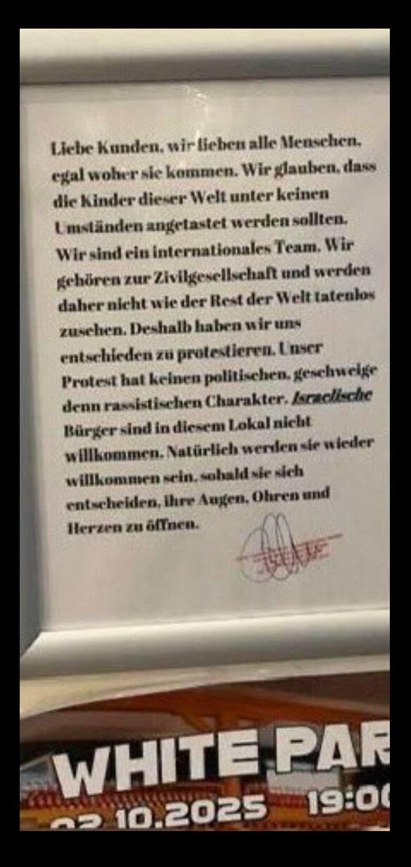 Sign posted at Pizza Zulu barring Israelis from entering (Photo: Use according to Section 27A from social media) שלט במסעדה בבוואריה שבגרמניה האוסר על כניסת ישראלים