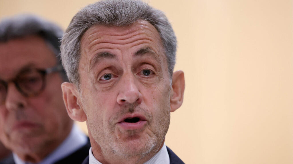 נשיא צרפת לשעבר ניקולא סרקוזי אחרי גזר דין 5 שנות מאסר