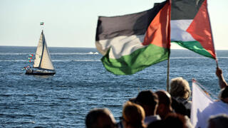 משט הספינה סיריוס יוצאת מנמל ברצלונה