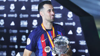 בוסקטס. זכה בשלל תארם כשחקן ברצלונה