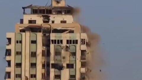 תקיפת מגדל "מכה" בשכונת תל אל-הווא, דרום-מערב העיר עזה.