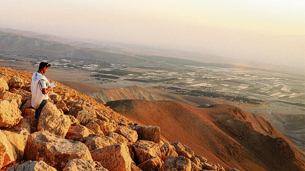 Start the day facing the desert landscape (Photo: Eran Gal-Or) yk14496655