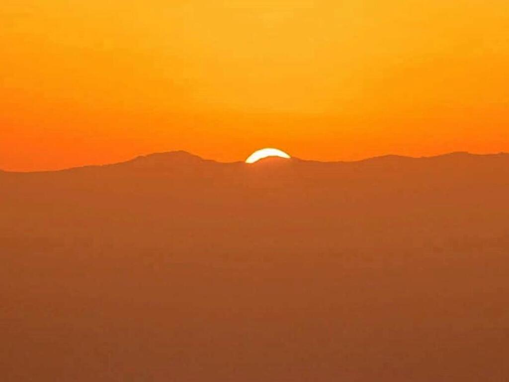 Mount Berekh at sunrise (Photo: Eran Gal-Or) הר ברך בזריחה