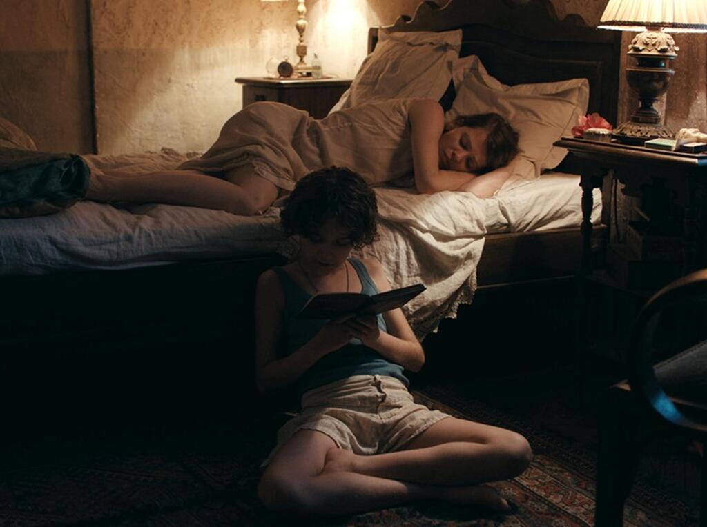 Кадр из фильма "Комната Марианны" 