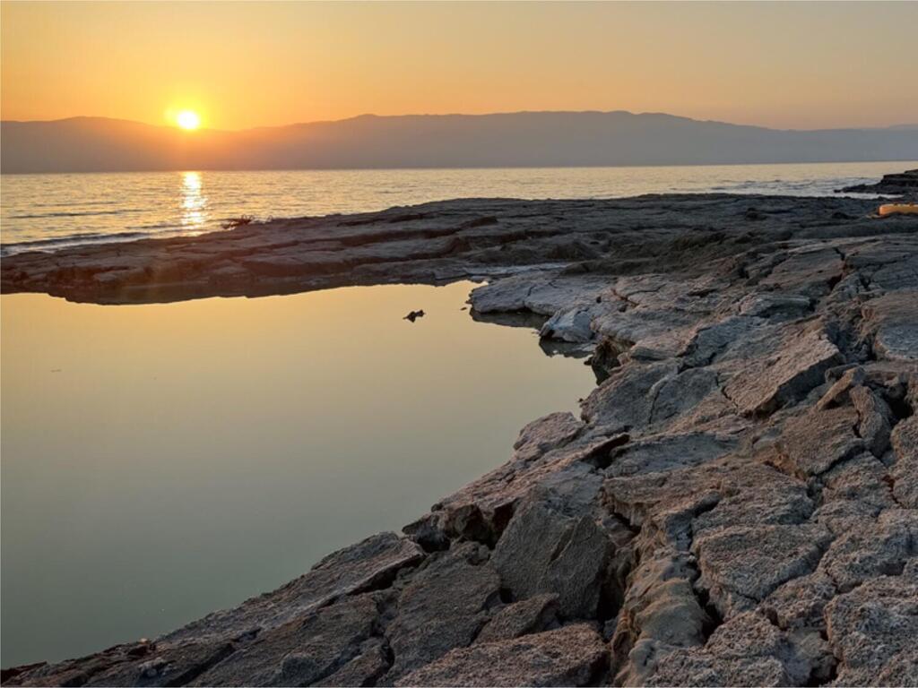 Photo: Eran Gal-Or זריחה על קו הבולענים במצוקי דרגות